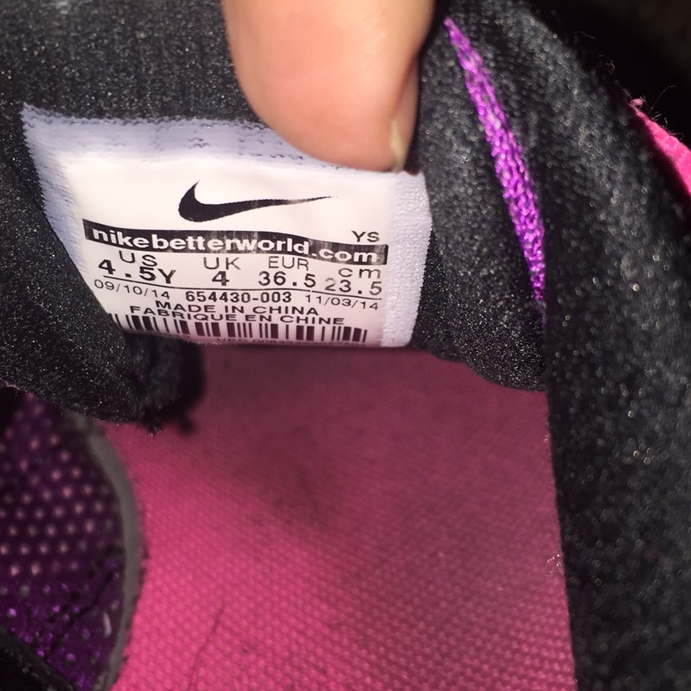 Reax Run Nike Shoes - Picture 8 of 8